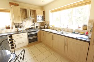 Kitchen- click for photo gallery